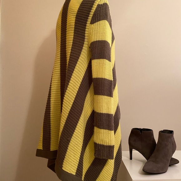 Cardigan - Picture 3 of 5